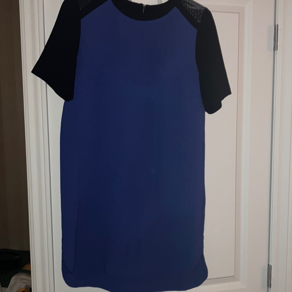 Blue & black short sleeves dress​ - Picture 2 of 3